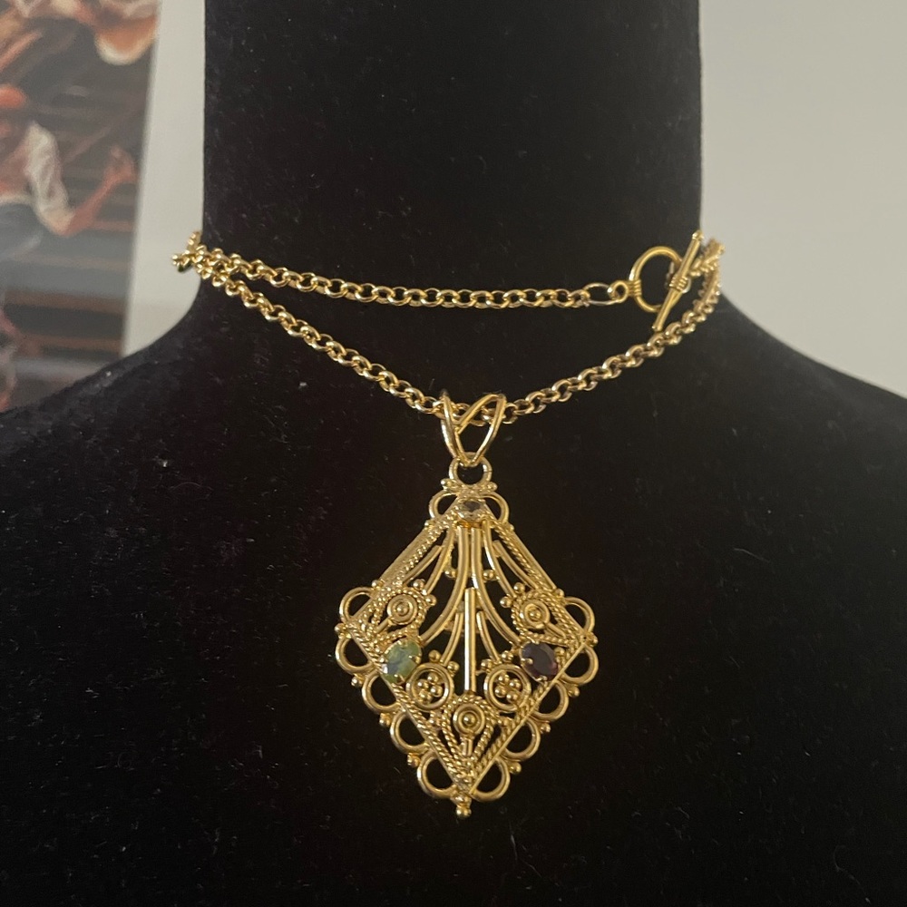 Gold plated necklace with pendant necklace